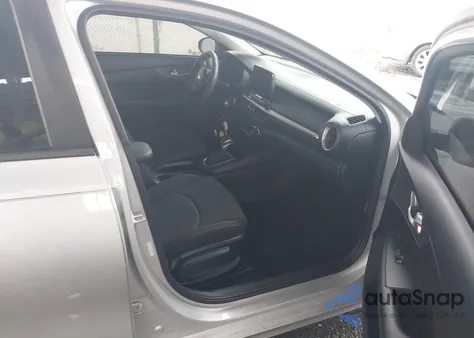 2019 Kia Forte Lxs z USA, uszkodzony, nr VIN 3KPF24AD4KE130998